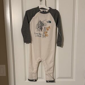 The North Face Kids White and Gray Footie